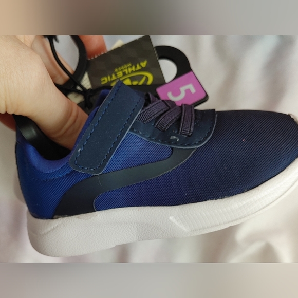 **NWT TODDLER BOYS RUNNERS - Picture 8 of 9